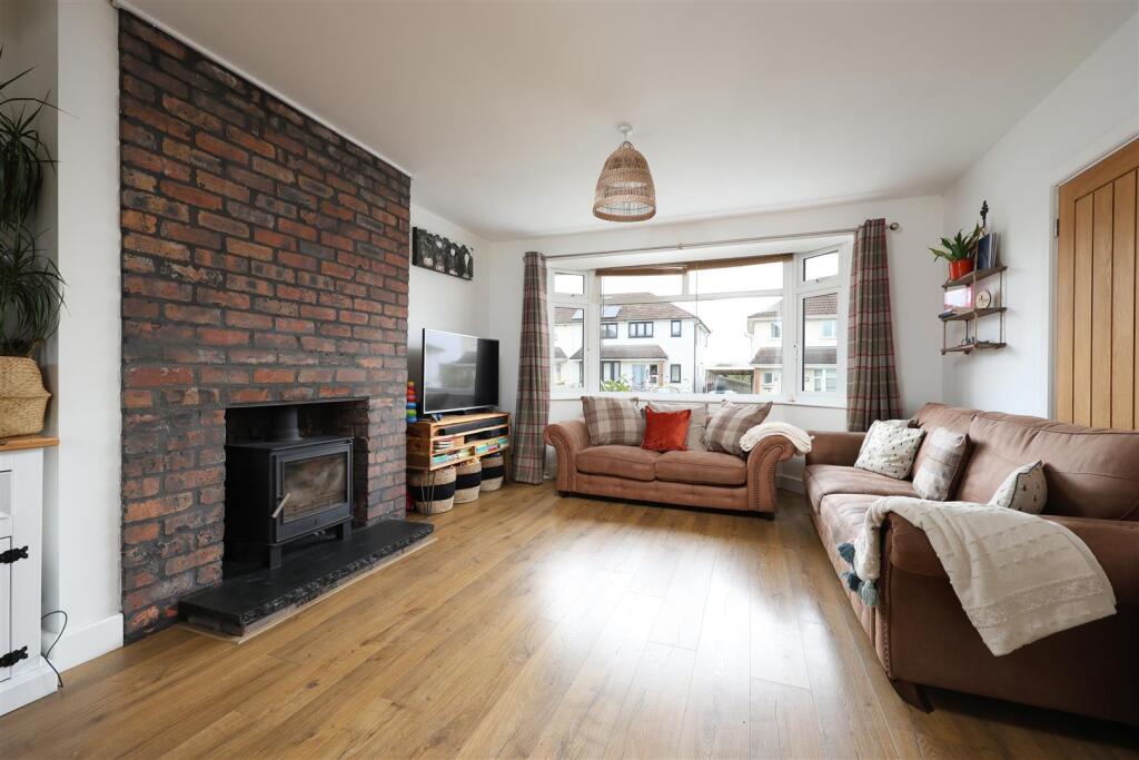 3 Lyndhurst Road 3.JPG