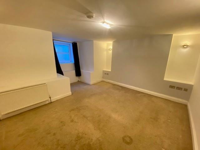 flat 1 connaught av.jpg