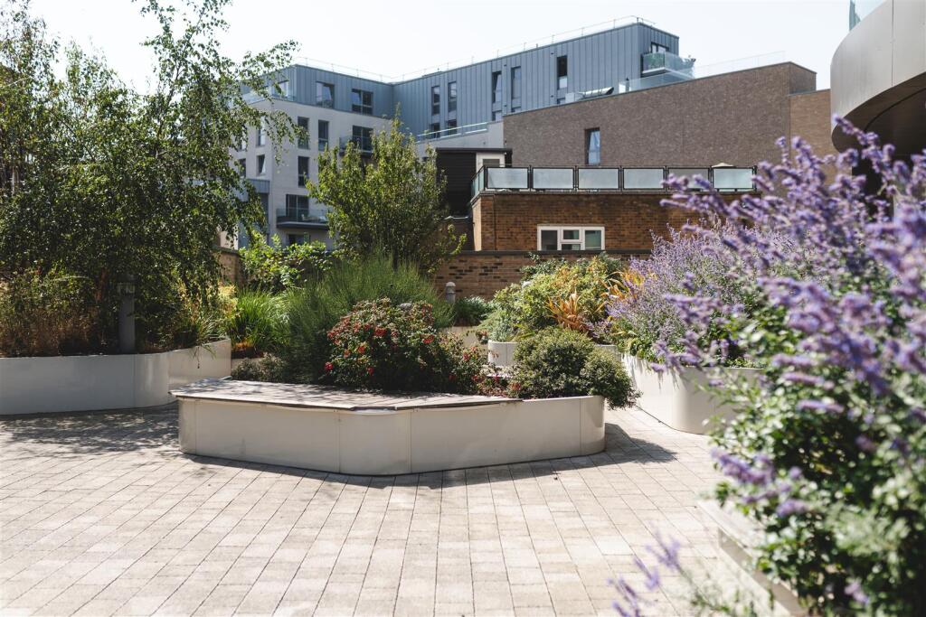 Kingsland Road-26.jpg