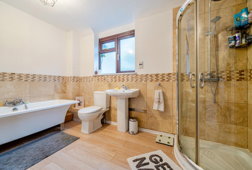 1376615-6-6911d68...