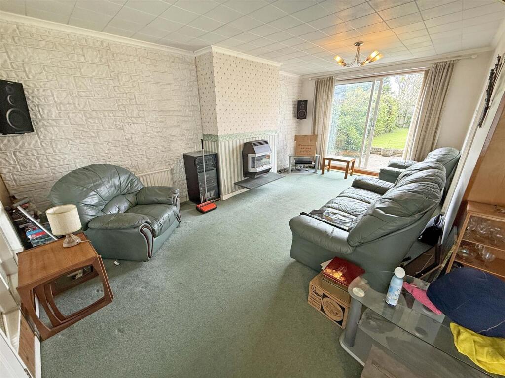 Newlands Rear reception.jpg