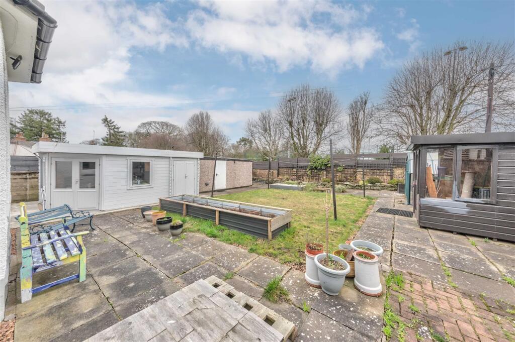 6 Clarence Road Dundee-19.JPG