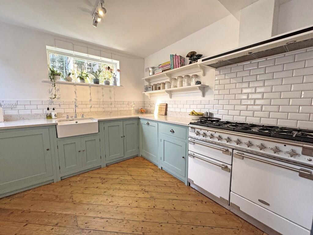 Kit/Breakfast Room
