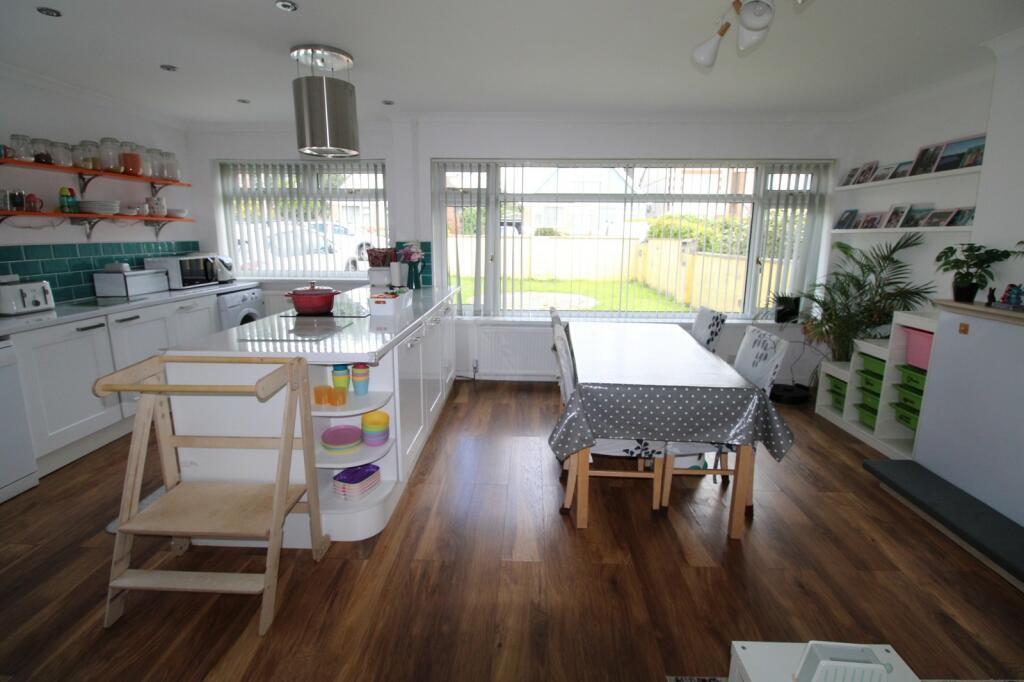 Open-Plan Kitchen/Sitting/Dining