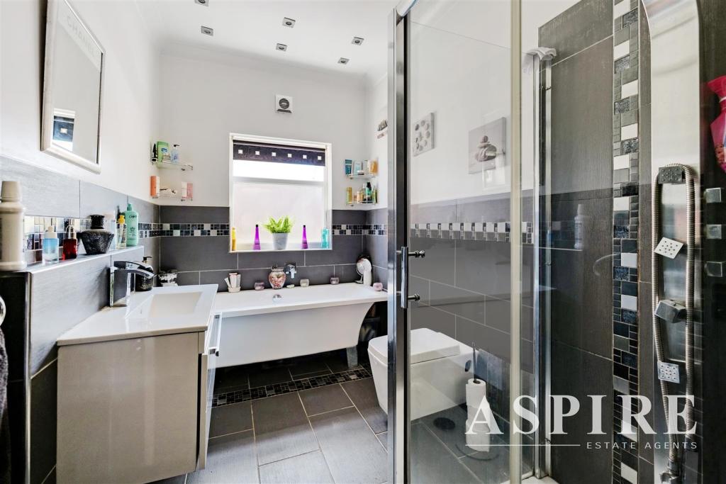 Aspire High Road7.jpg