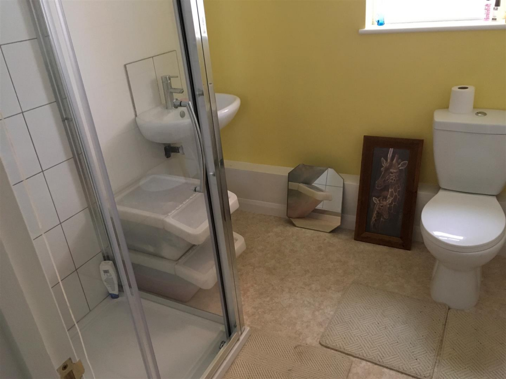 En Suite Shower Room