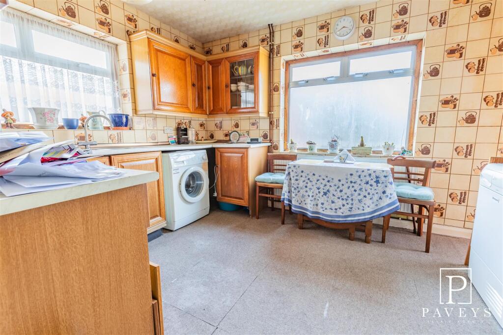 KITCHEN DINER
