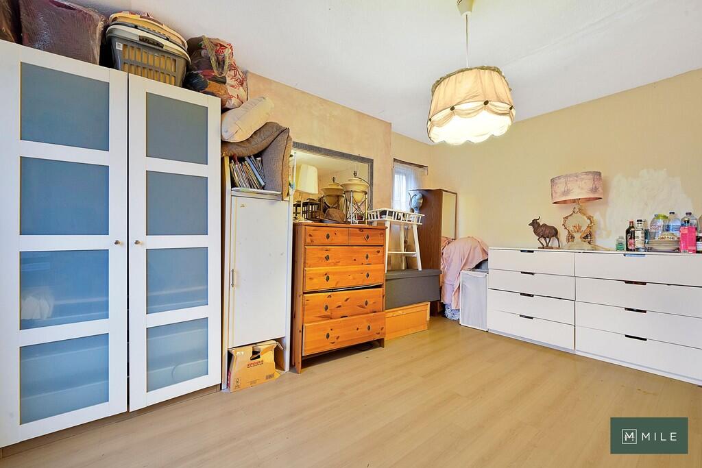 Flat B, 20 Lushin...