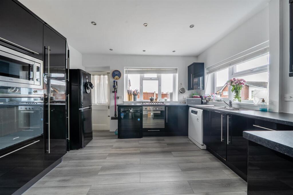 3 Woodcroft Avenue, Tamworth