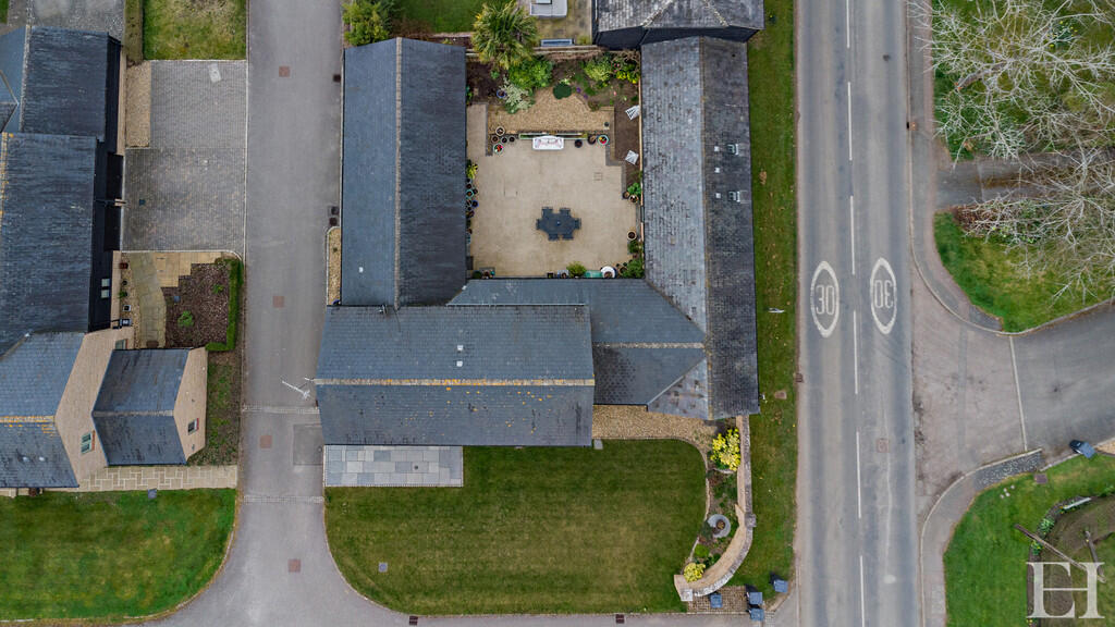 8641132-exteriorW...