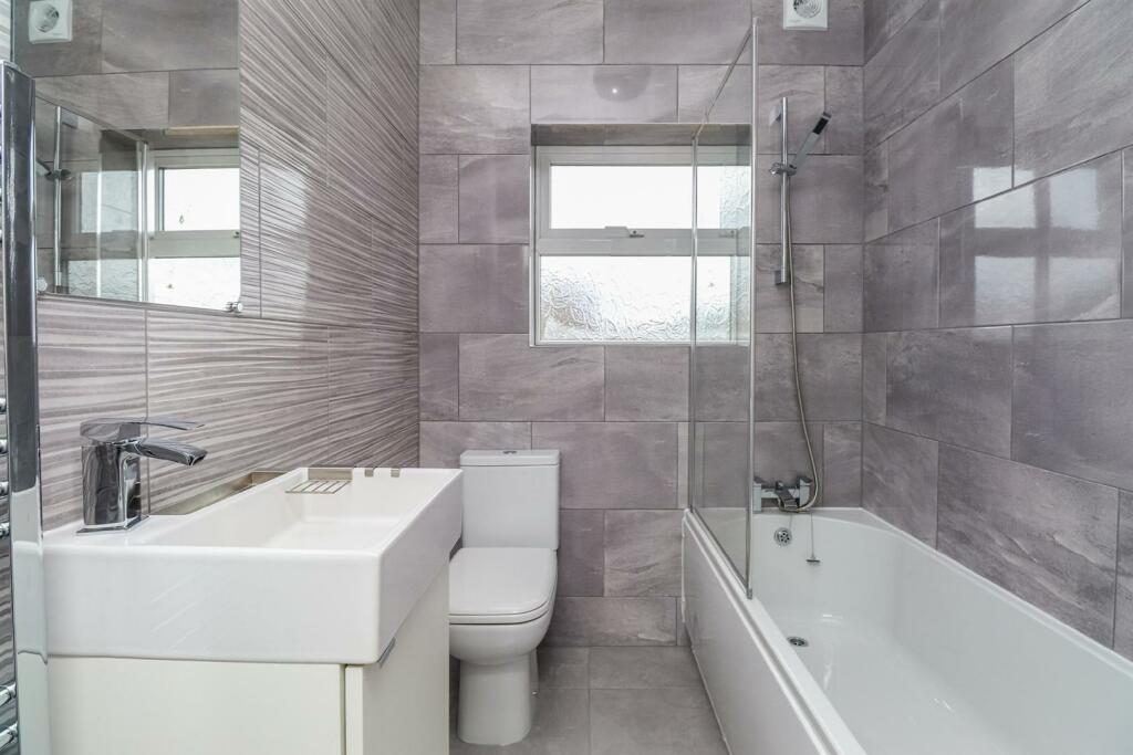 HOUSE BATHROOM/W.C