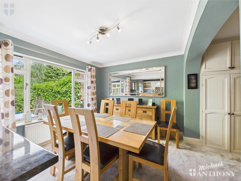 CAM03218G0-PR0659-STILL010