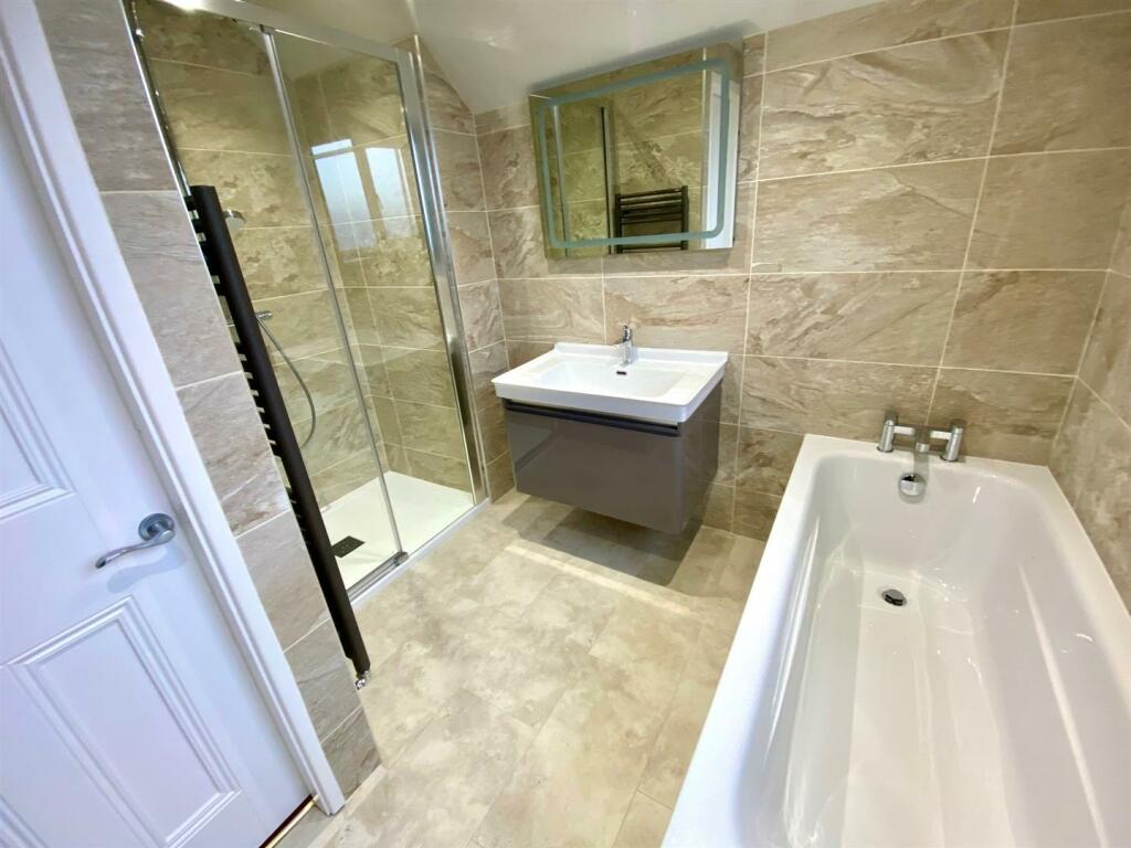 meadow lane 16 new bathroom.jpg
