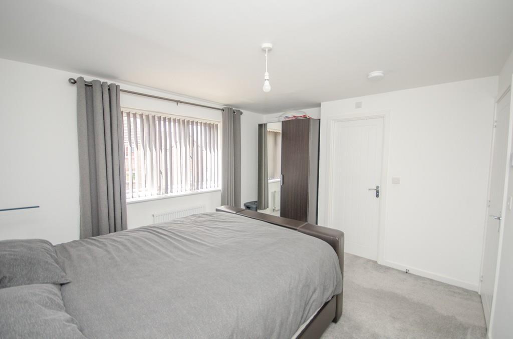Bedroom 1 pic 2.jpg