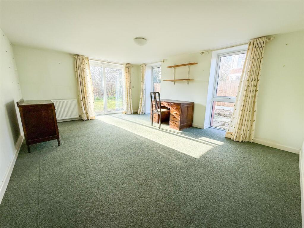 SITTING ROOM / BEDROOM FOUR