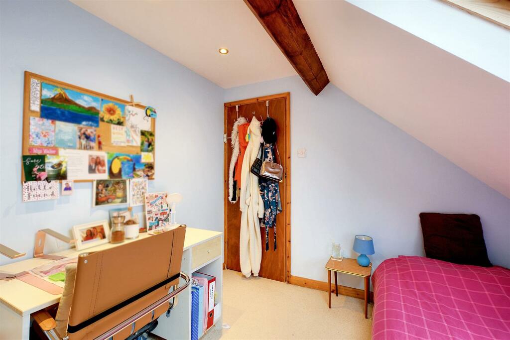 Bedroom 4_2.jpeg