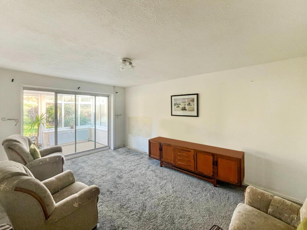 Living Room.jpg
