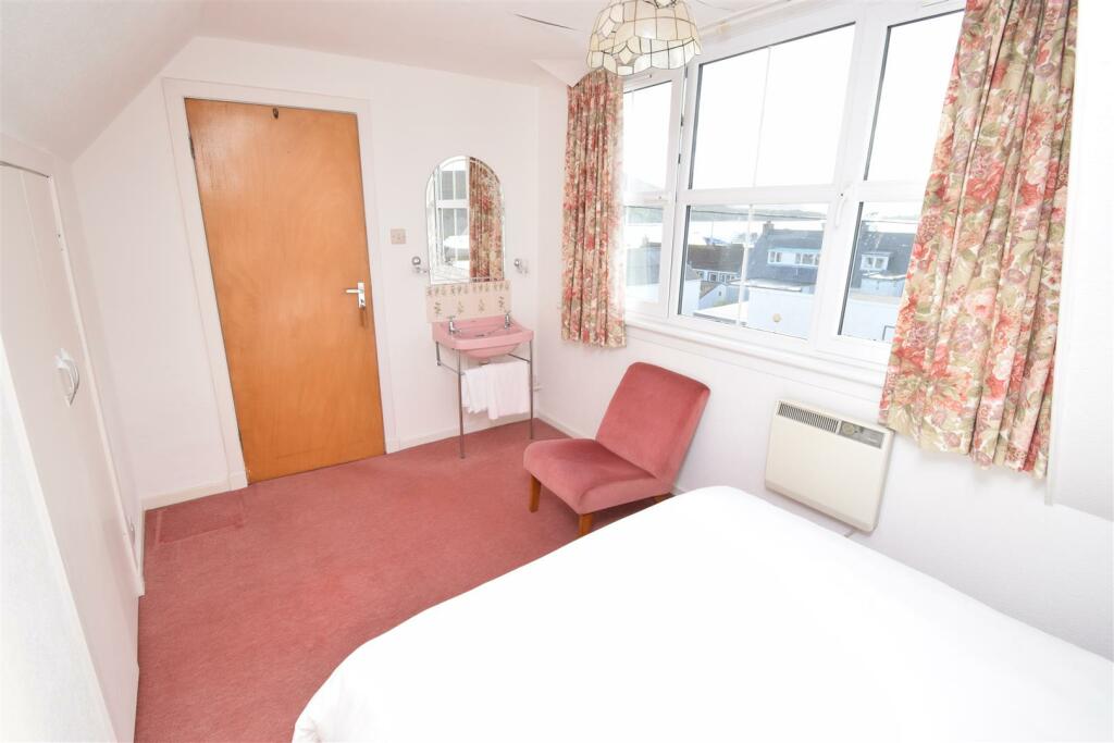 SECOND FLOOR BEDROOM ONE (2).JPG