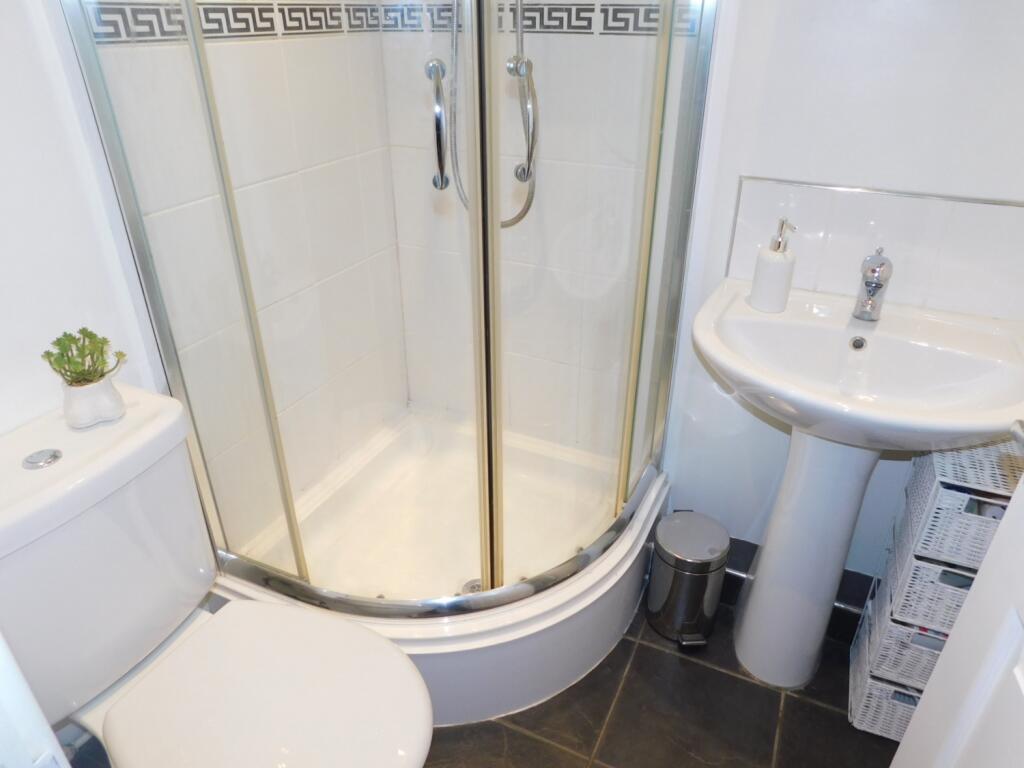 GROUND FLOOR SHOWER ROOM