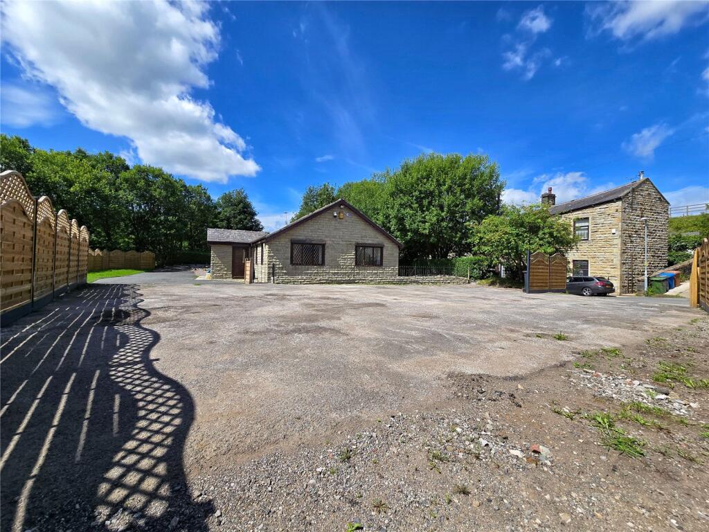 Parking &amp; Gardens