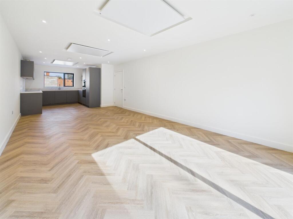 Kitchen/Living Area