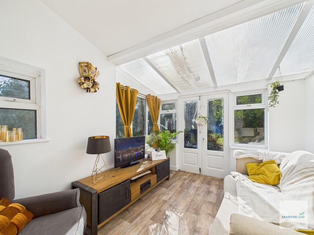 CAM03394G0-PR0373...