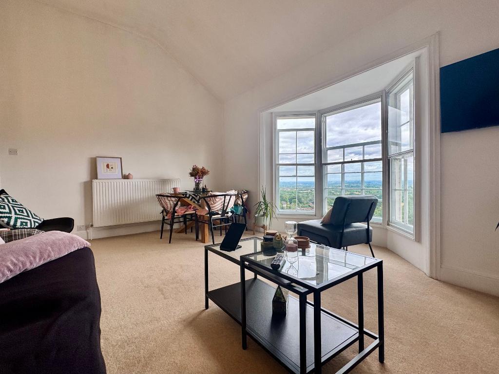 Sitting room with dining too