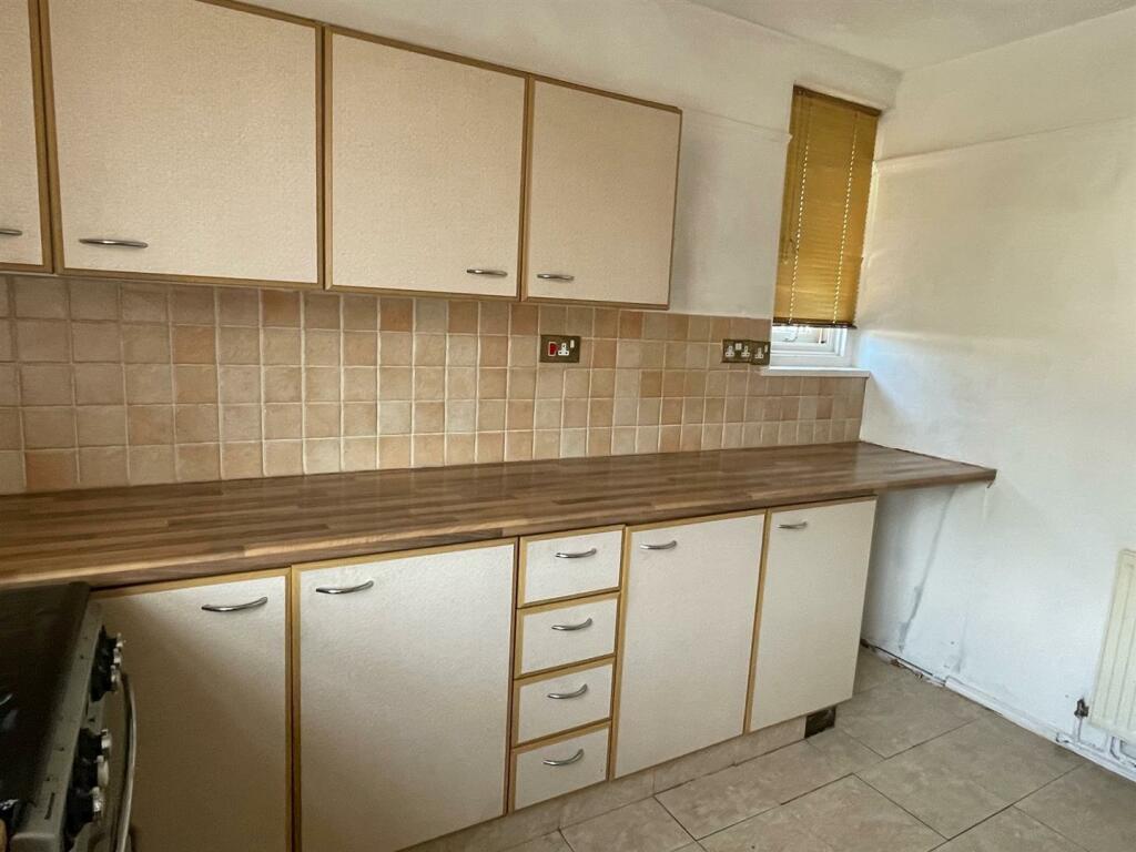 Kitchen..jpg