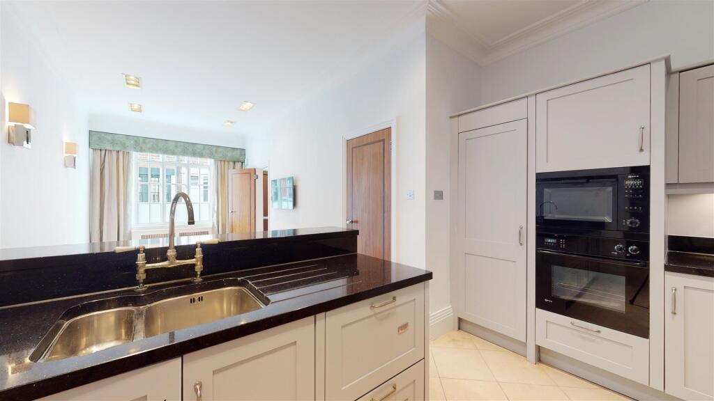 Kitchen (2)