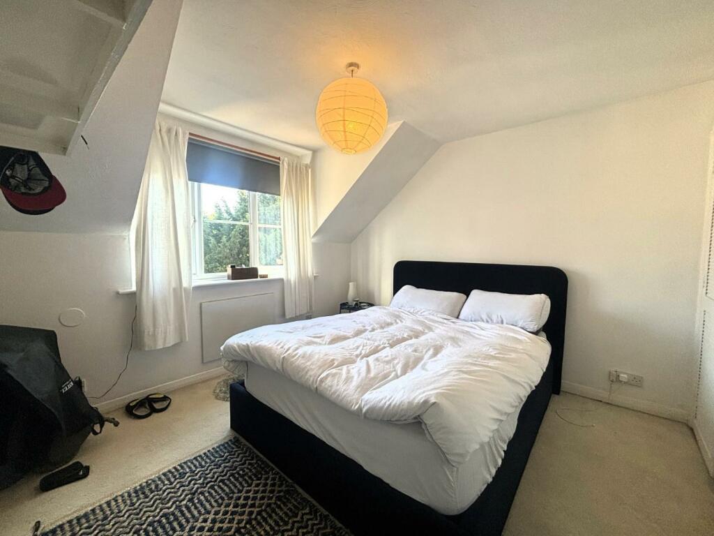 Bedroom_1.jpeg