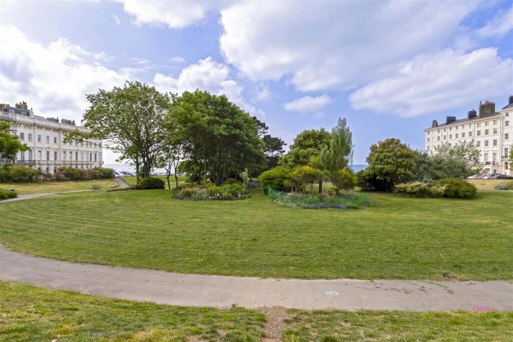 Adelaide Crescent_37.jpg