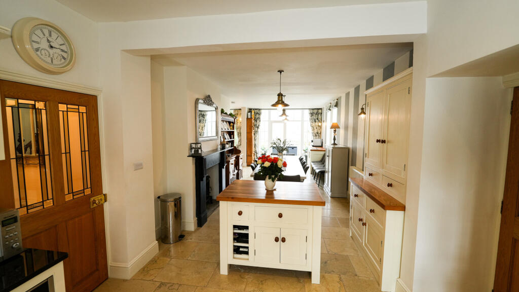 aebfbcd0-301e-4162-a5af-cff1c3f9b50e