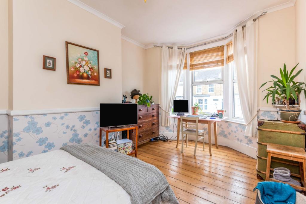 Bedroom/Lounge