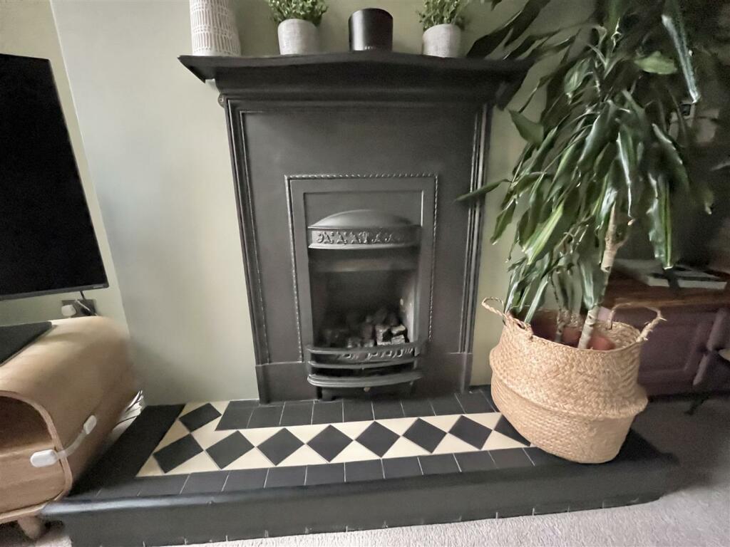 Lounge - Fireplace Feature