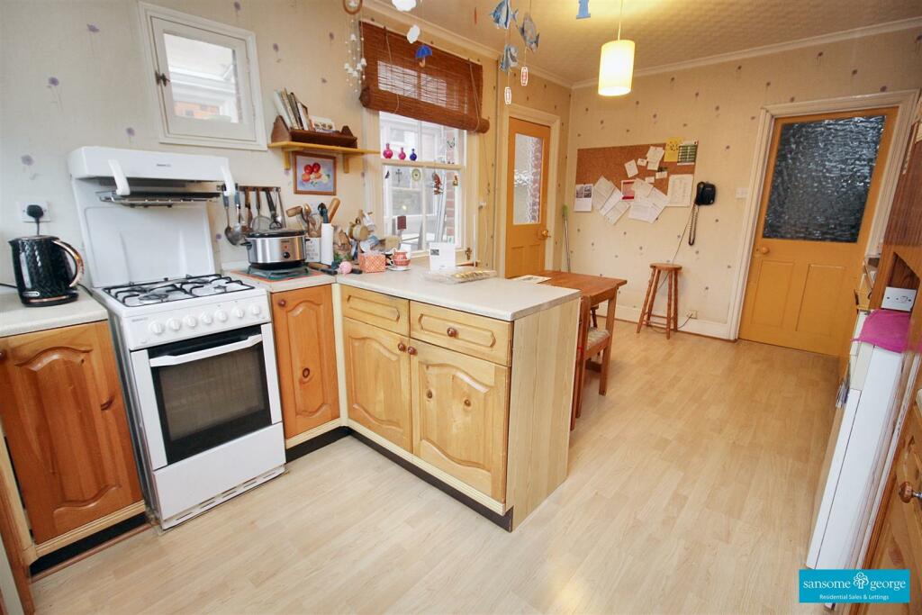 Kitchen/Breakfast Room