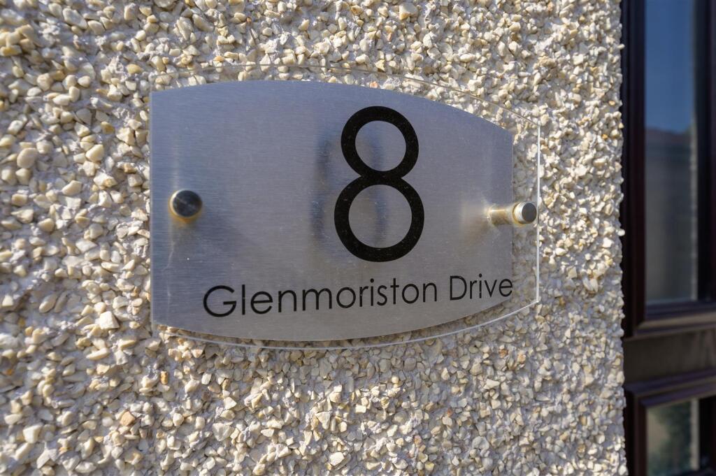 8GlenMoristonDrive004.jpg