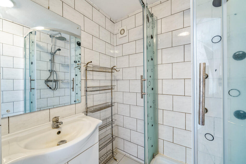 32 Upper Berenger...