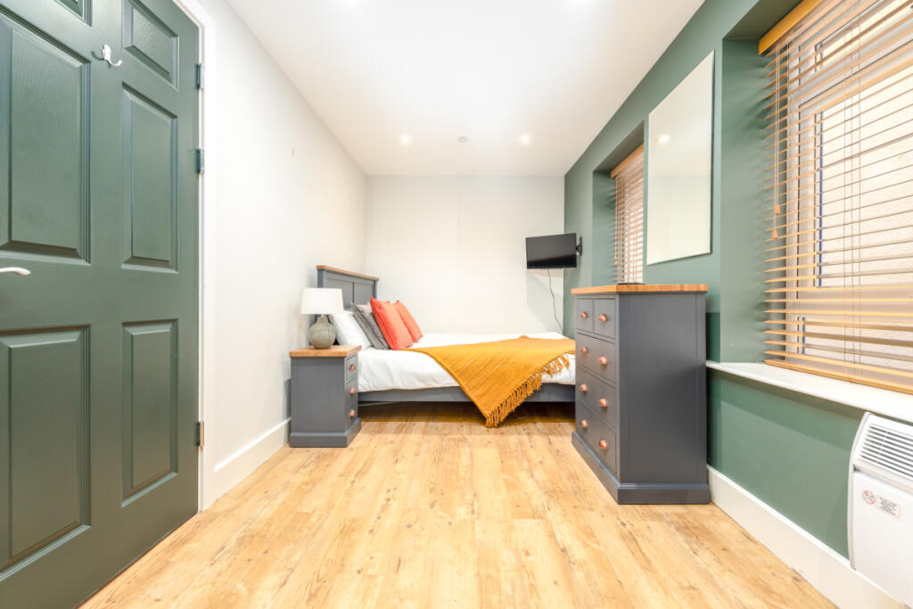 Flat 1, 122 Walter Road Bedroom 3