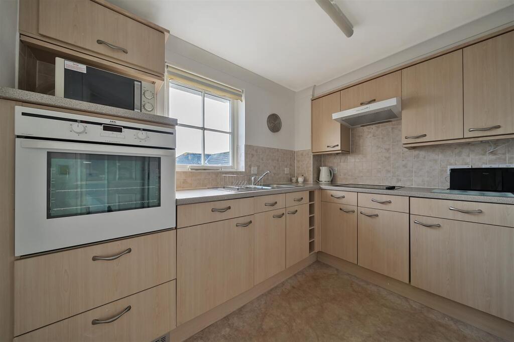 67864928bc79c-1234241 (4) (1).jpg