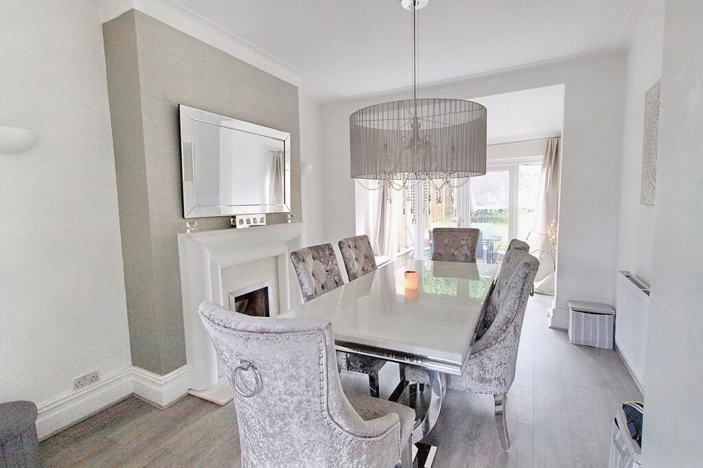 Dining/Sitting Room