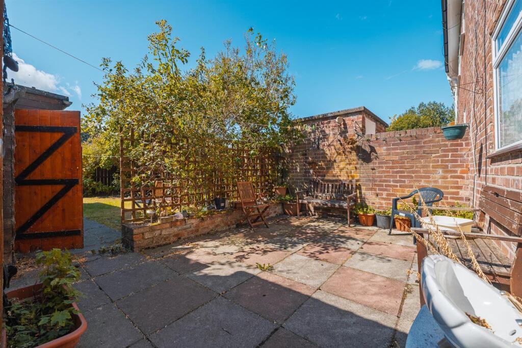 49 Frobisher Rd-15.jpg