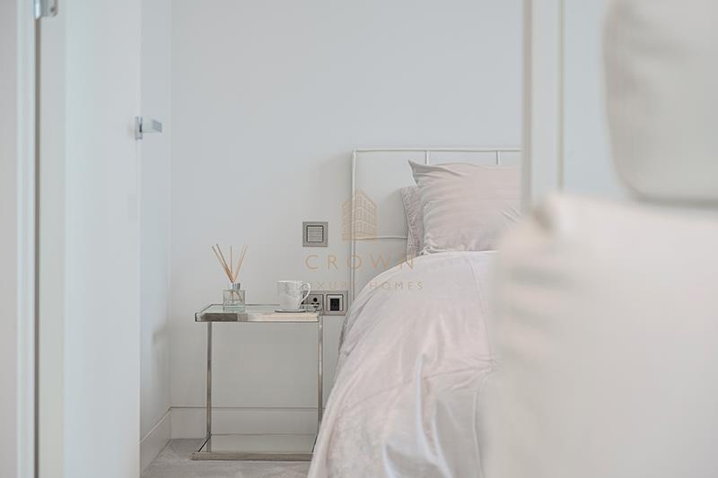 117 SUGAR QUAY (7).jpg
