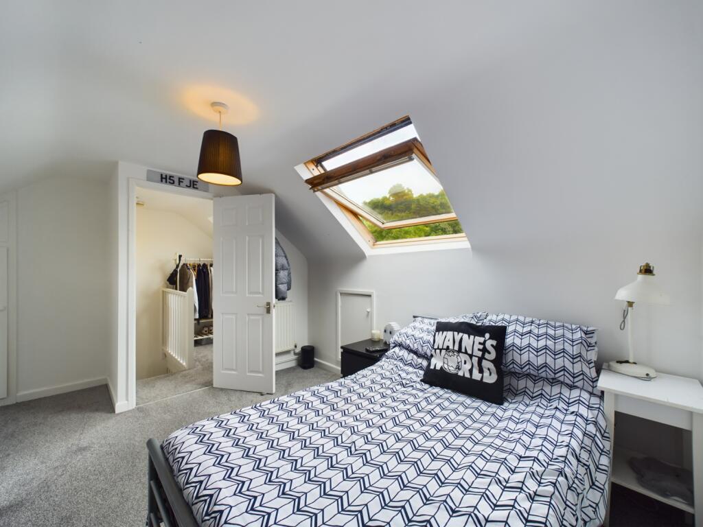 CAM02023G0-PR0054-STILL069