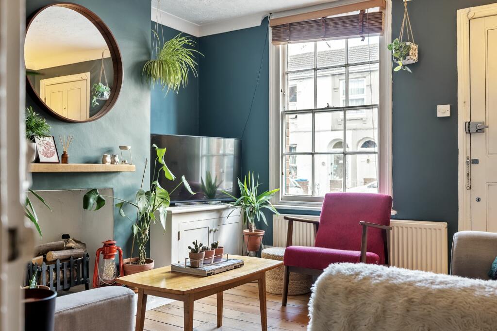 Living Room (3)