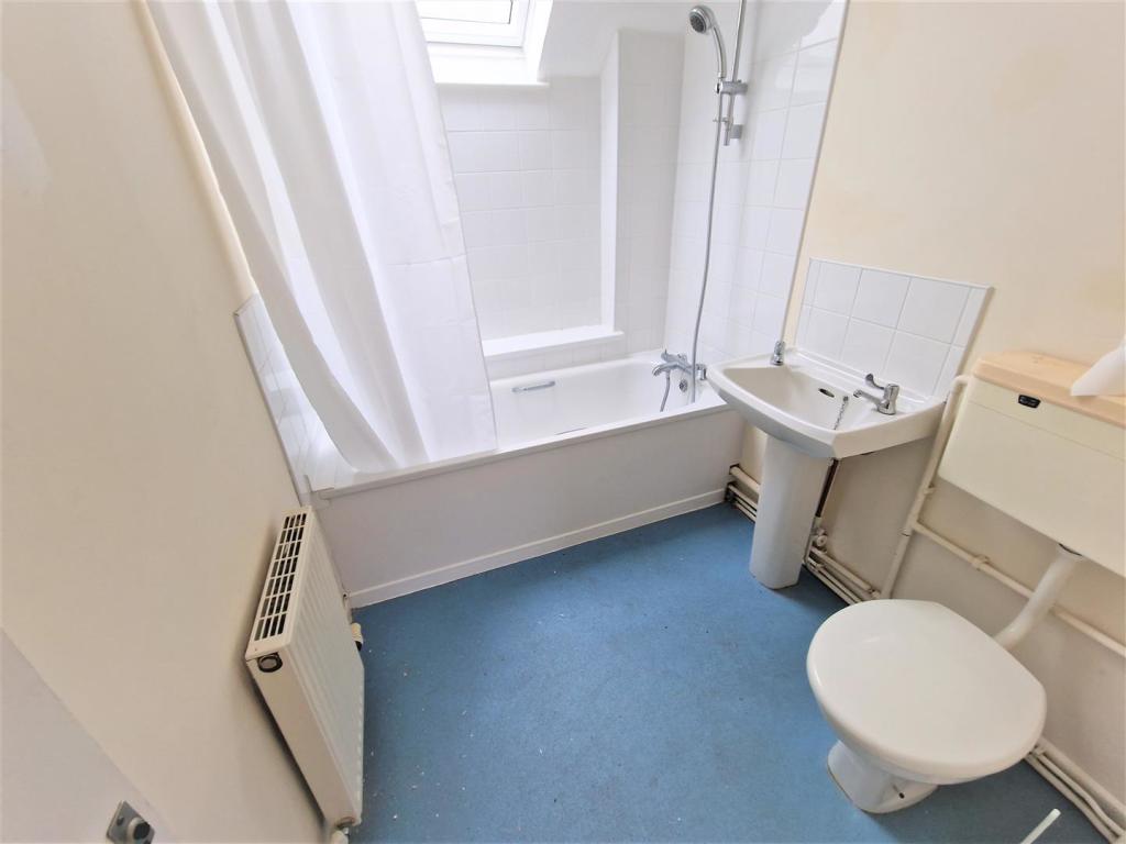 Bathroom.jpg