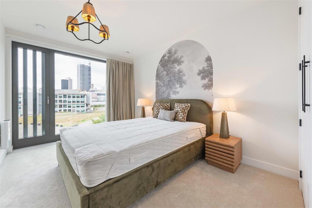 Apt. 311 Glasswater Locks_9837.jpg