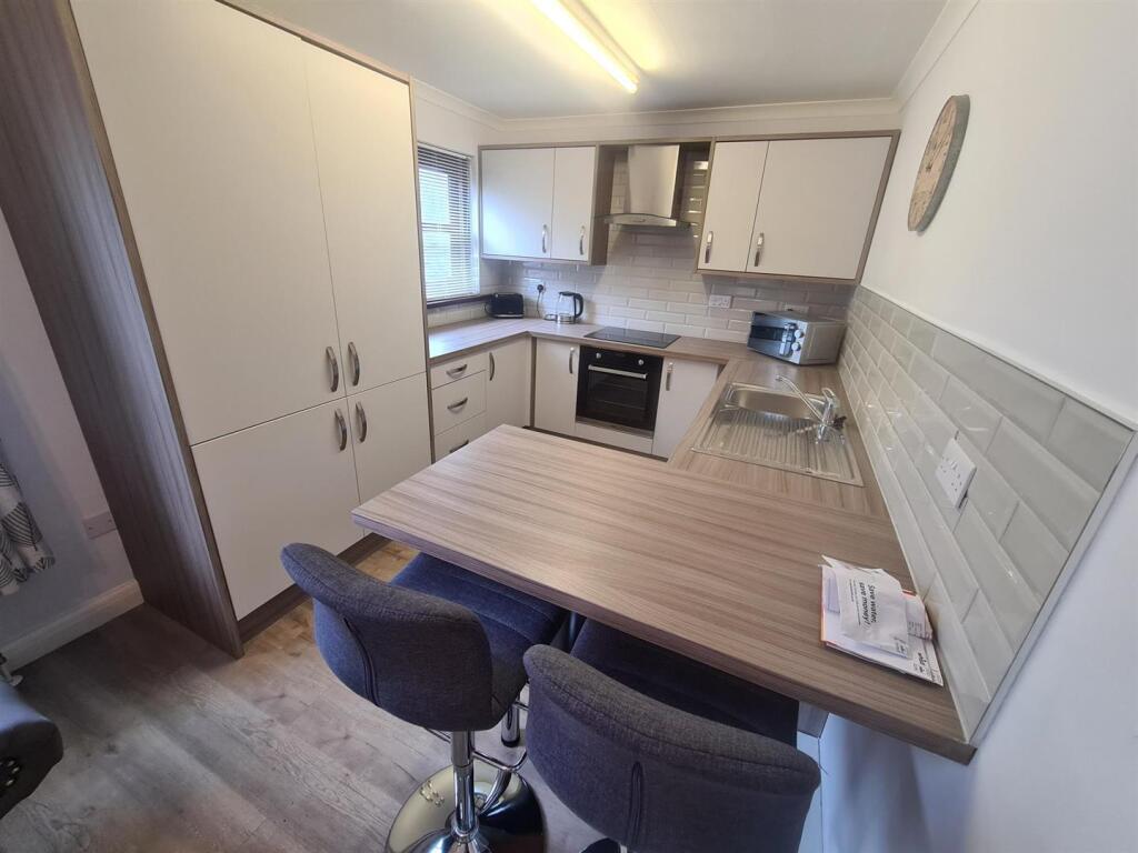 LOUNGE/KITCHEN/DINER