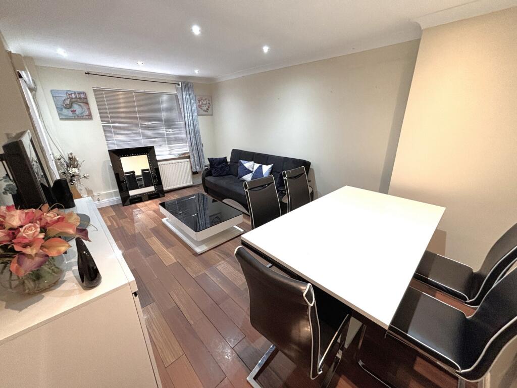 Latham Close, Beckton, E6