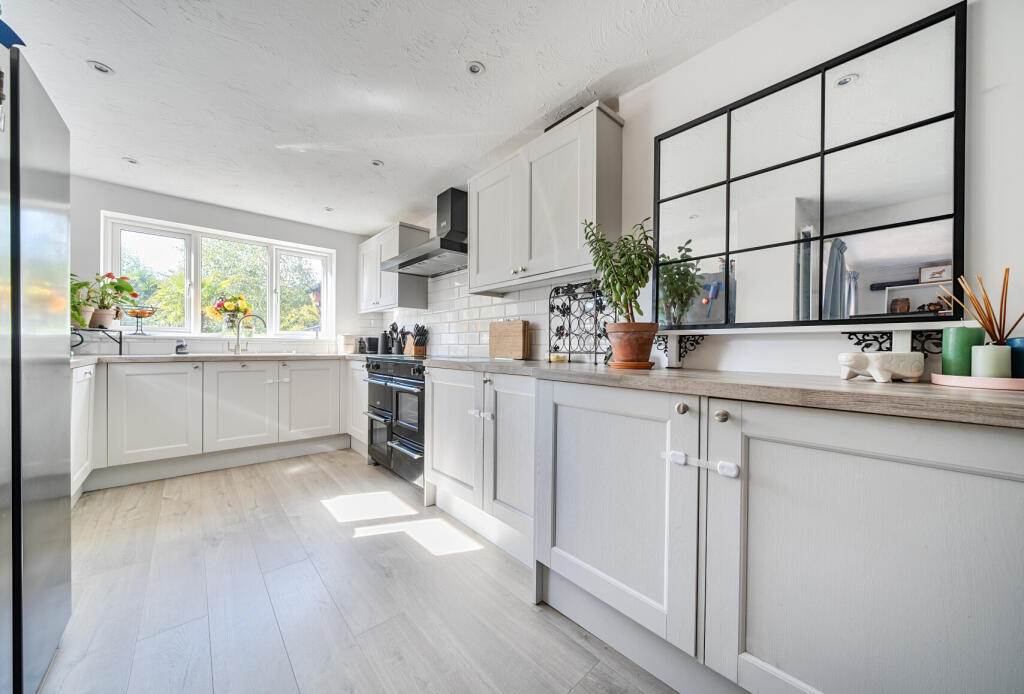 1359377-1-68d5383...