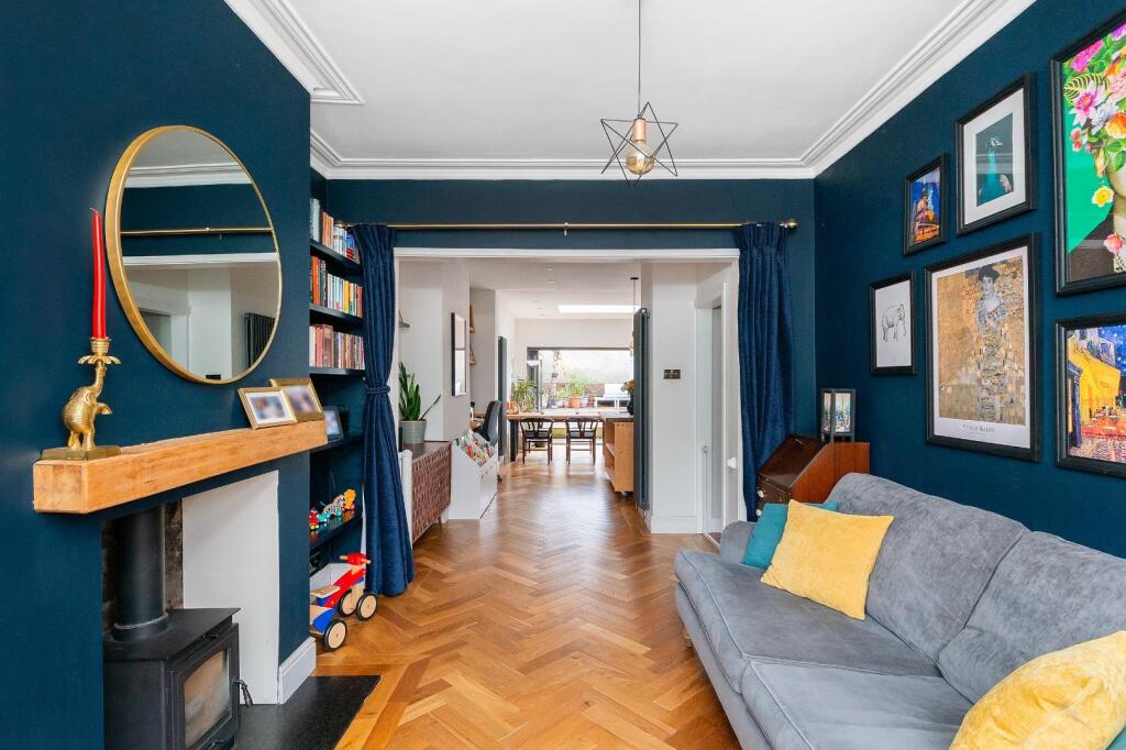 1U1SRBN - Living Room B.jpg